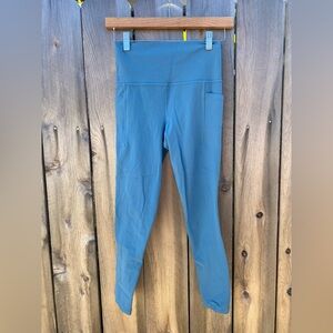 Athleta Salutation Stash 7/8 Leggings